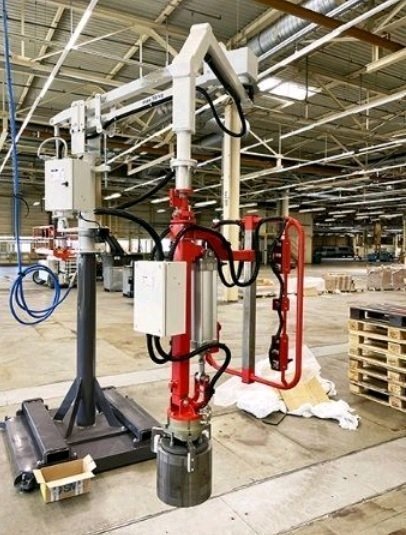 Пневматический манипулятор на перемещаемом напольном основании в Петрозаводске Пневматический манипулятор на перемещаемом напольном основании в Петрозаводске